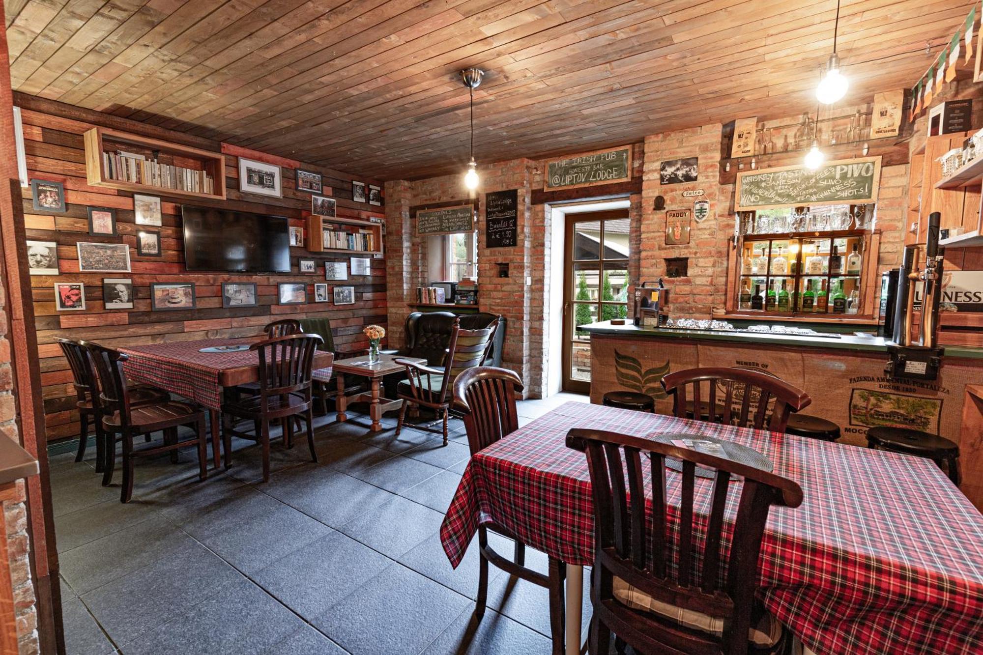 Liptov Lodge Liptovský Mikuláš Exteriör bild
